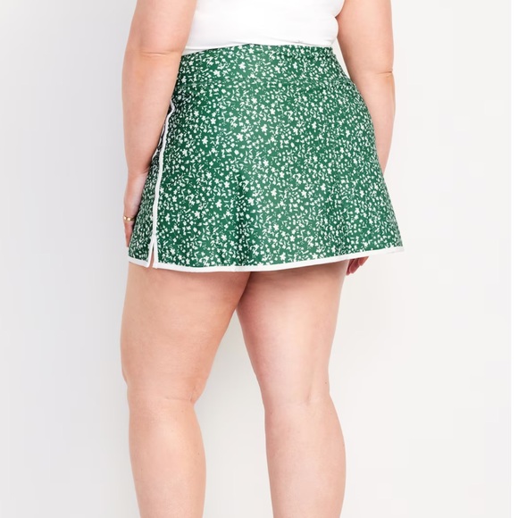 NWT OLD NAVY Extra High-Waisted PowerSoft Skort Color: Ditsy Floral - Picture 7 of 8